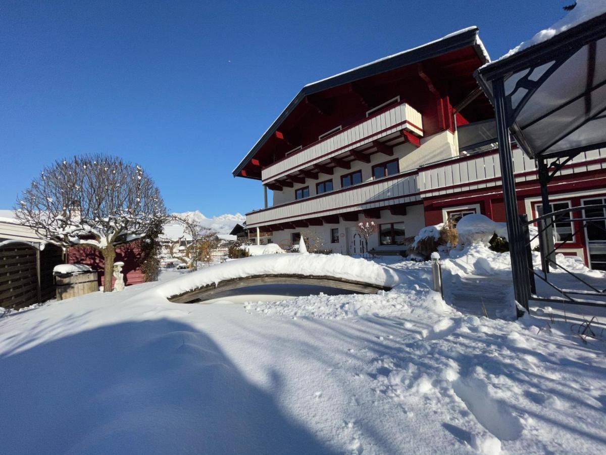 Appartement Holiday Maishofen Exterior foto