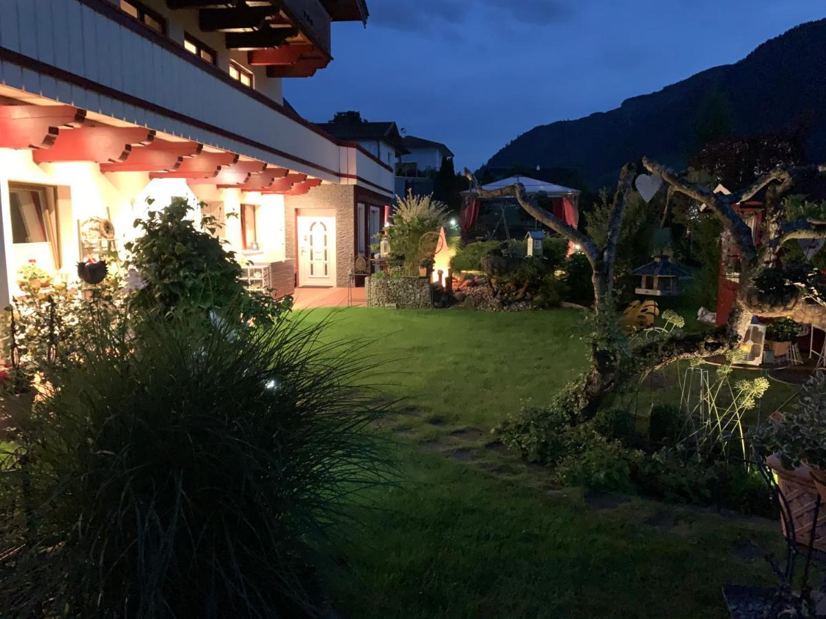 Appartement Holiday Maishofen Exterior foto